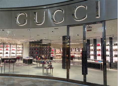 Gucci shopping center boca raton